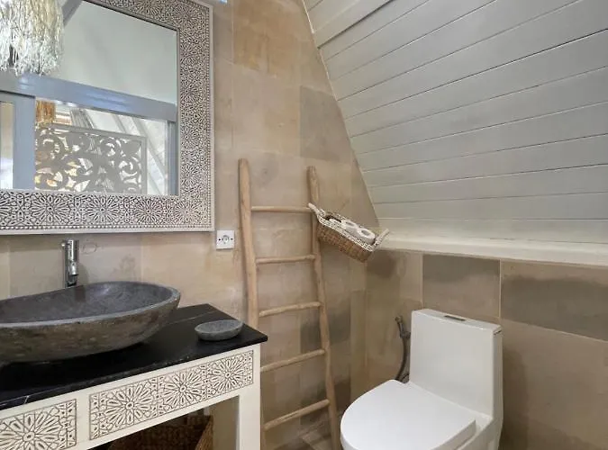 بيت ضيافة Piramida's White Villa's Bali تْشانغو