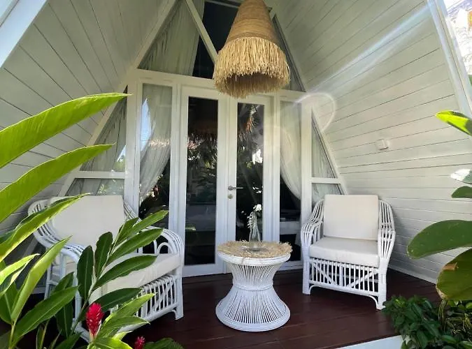 Piramida's White Villa's Bali بيت ضيافة