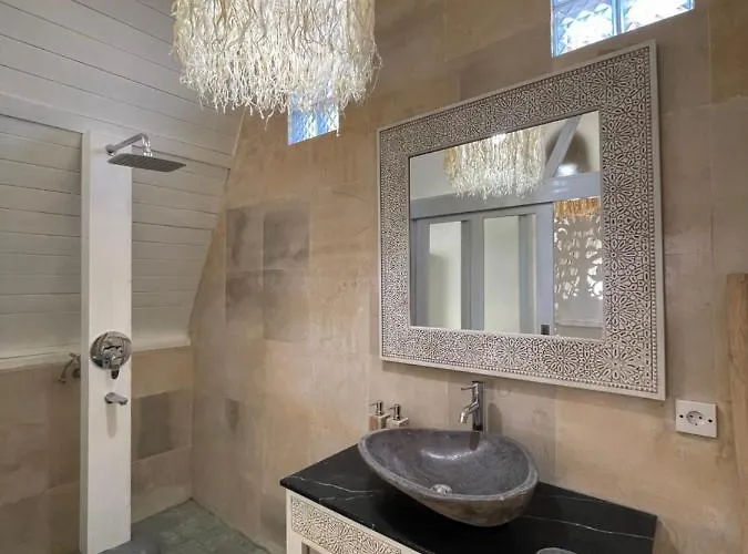 Piramida's White Villa's Bali بيت ضيافة تْشانغو
