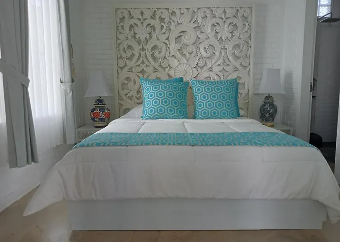 بيت ضيافة Piramida's White Villa's Bali